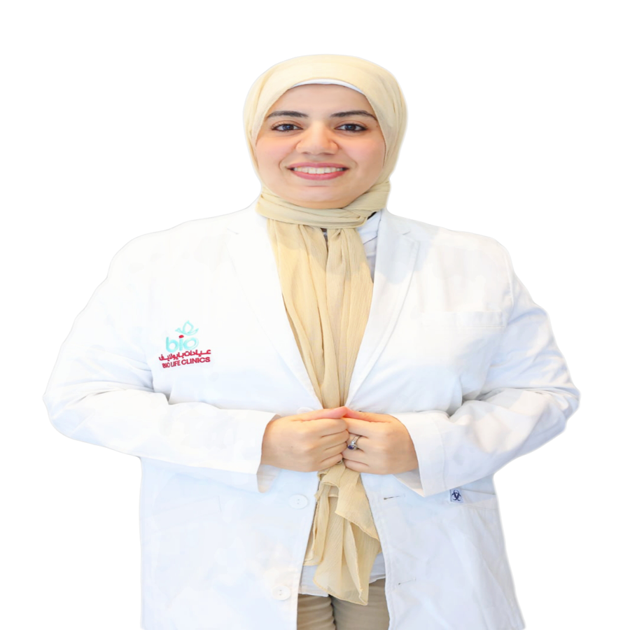 طبيبة في عيادات بايولايف